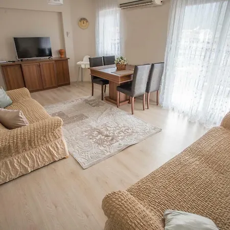 Green Village מרמריס